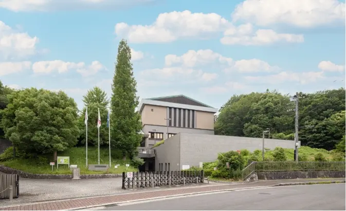 神奈川県立公文書館